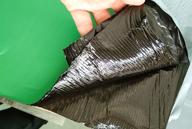 快速反应粘强力交叉膜自粘防水卷材